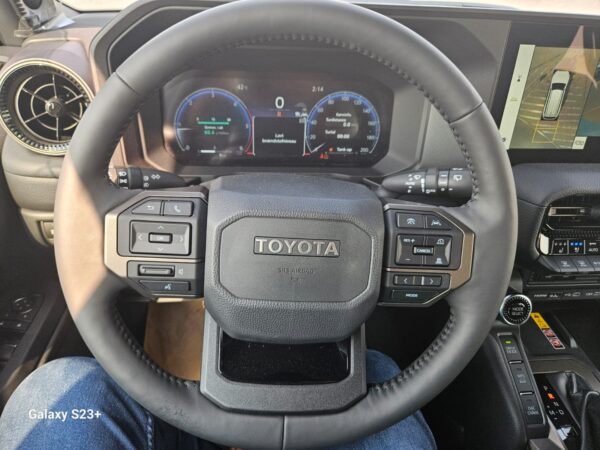 Toyota Prado 2.8L Diesel Full Options Europe Specs Without Sunroof - Image 14