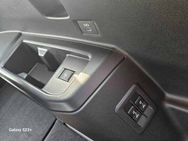 Toyota Prado 2.8L Diesel Full Options Europe Specs Without Sunroof - Image 26