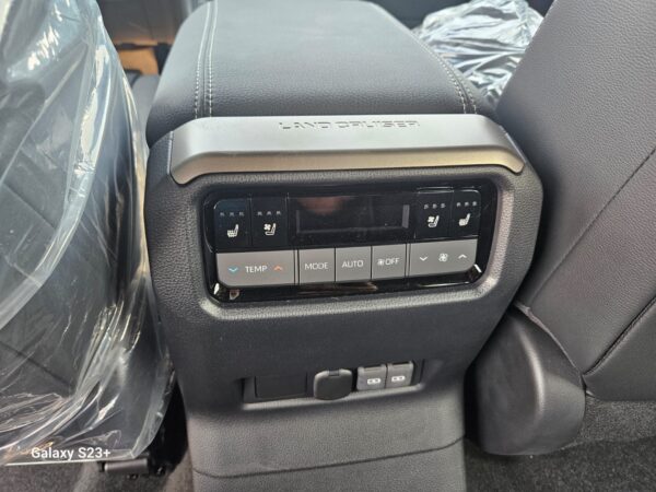 Toyota Prado 2.8L Diesel Full Options Europe Specs Without Sunroof - Image 23