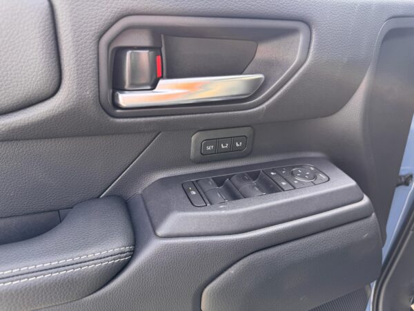 Toyota Prado - Image 46