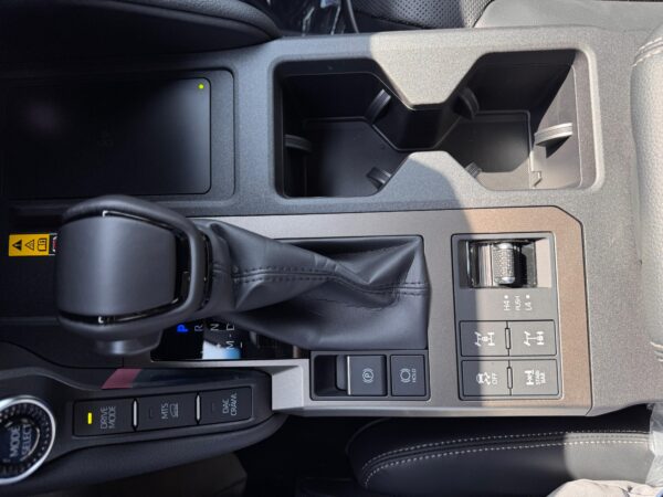 Toyota Prado - Image 4