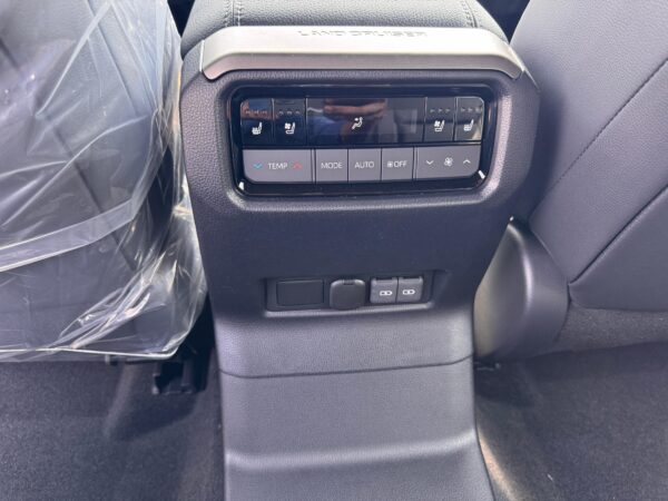 Toyota Prado - Image 12