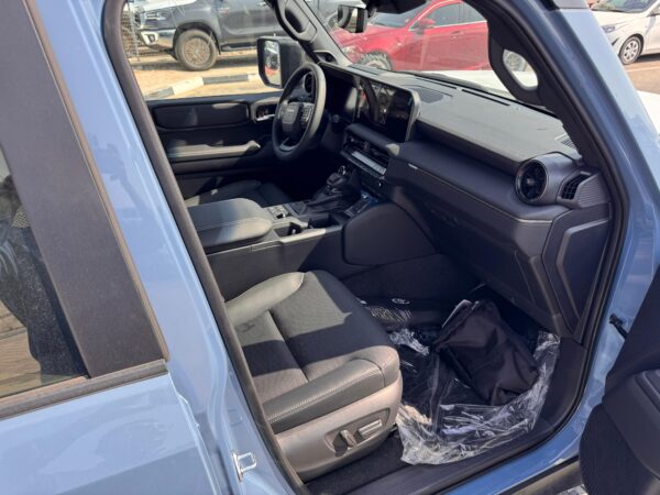 Toyota Prado - Image 13