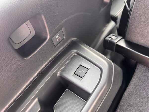 Toyota Prado - Image 17