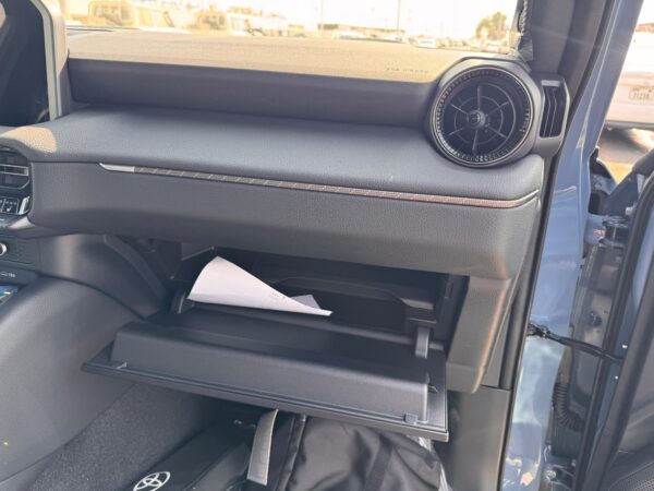 Toyota Prado - Image 23