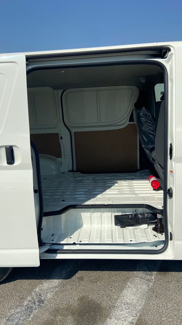 2025 Toyota Hiace Cargo 3.5L swing door Standard Roof - Image 15