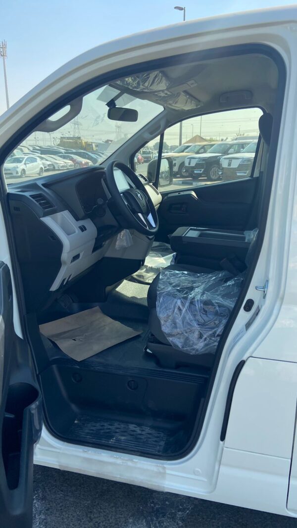2025 Toyota Hiace Cargo 3.5L swing door Standard Roof - Image 5