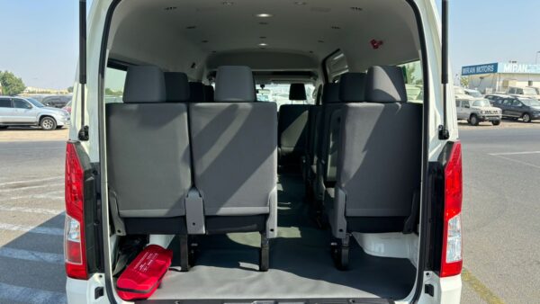 Toyota Hiace LHD 3.5L PETROL V6 High Roof 13 SEATER AT 2025 - Image 10