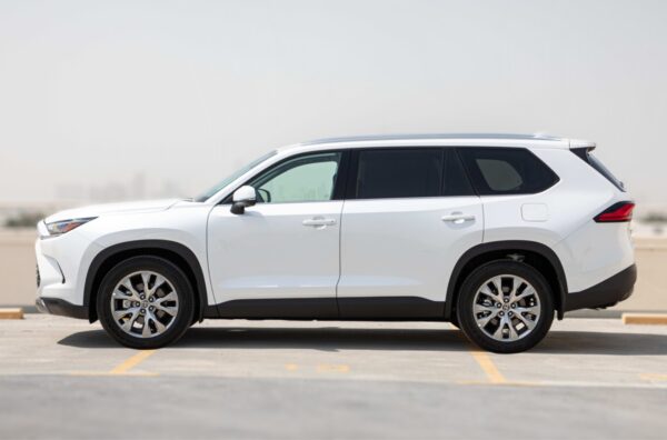 2024 Toyota Grand Highlander 2.4L Petrol Limited AWD - Image 15