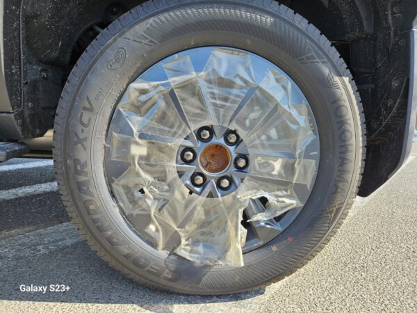 TOYOTA PRADO LC250 2.4L TURBO PETROL WITHOUT SUNROOF - Image 11
