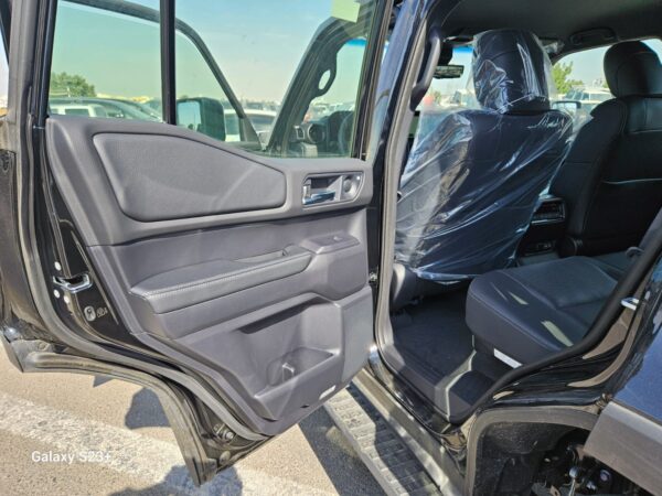 TOYOTA PRADO LC250 2.4L TURBO PETROL WITHOUT SUNROOF - Image 28