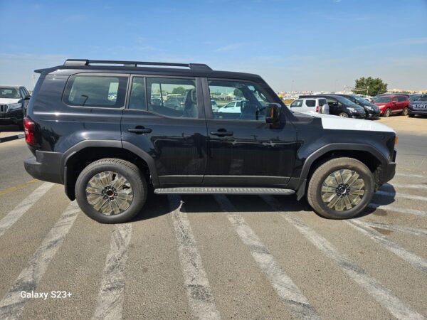 TOYOTA PRADO LC250 2.4L TURBO PETROL WITHOUT SUNROOF - Image 22