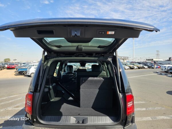 TOYOTA PRADO LC250 2.4L TURBO PETROL WITHOUT SUNROOF - Image 18