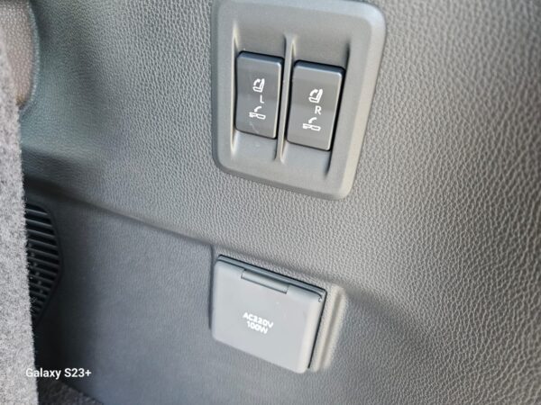 TOYOTA PRADO LC250 2.4L TURBO PETROL WITHOUT SUNROOF - Image 15